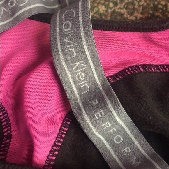 Women's Calvin Klein tank  - Picture 5 of 6